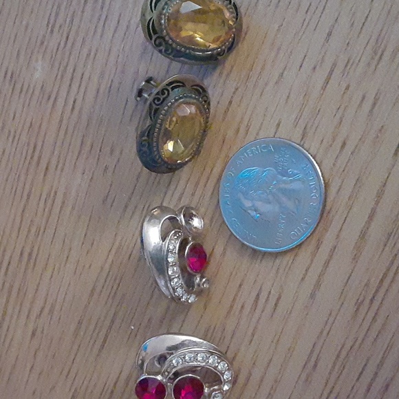 2 Pair Vintage Clip-on Earrings - Picture 2 of 6